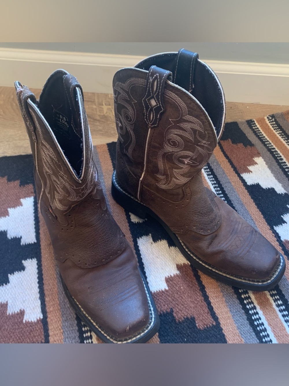 Justin Boots Dark Brown Western Embroidered Heeled Women’s Boots - 8.5